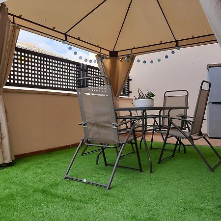 Gran Terraza Con Piscina Lägenhet Sant Jaume d'Enveja Exteriör bild