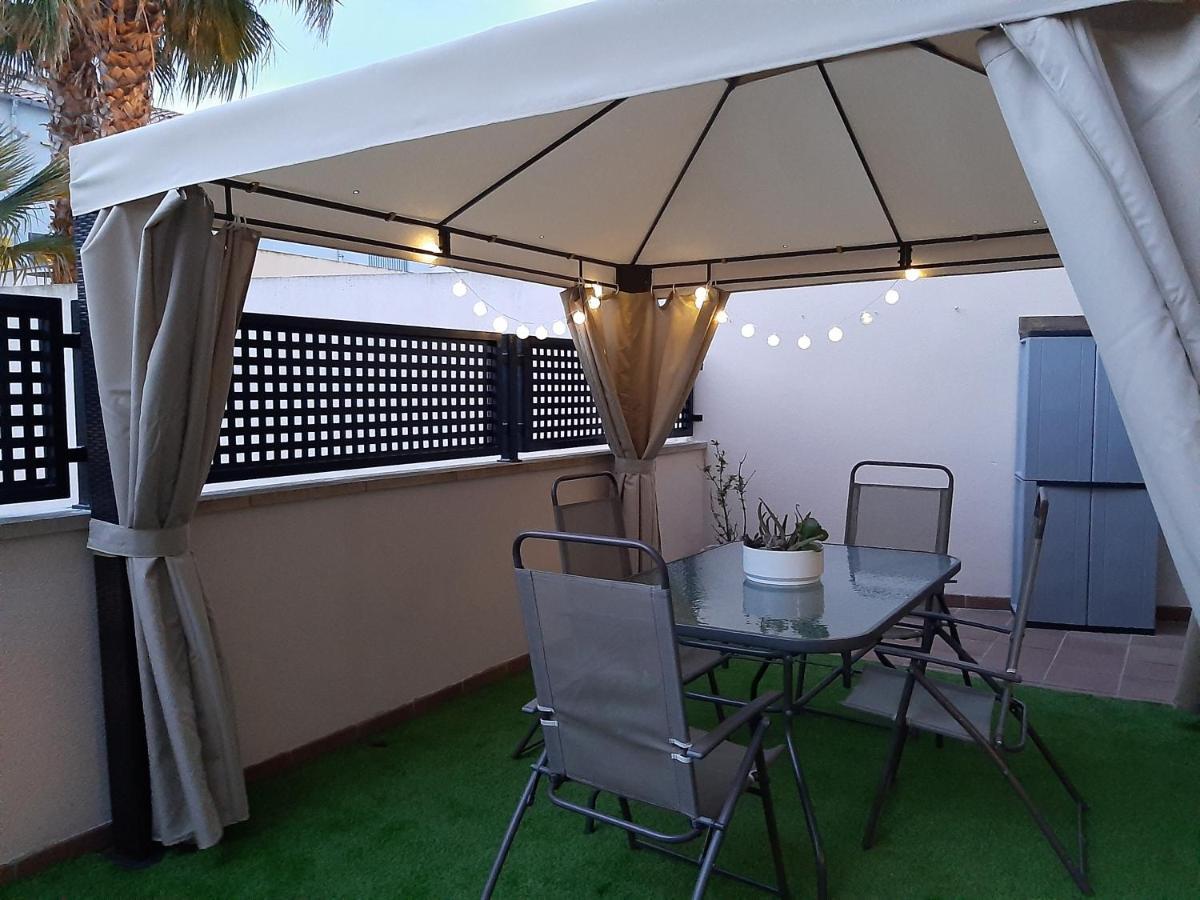 Gran Terraza Con Piscina Lägenhet Sant Jaume d'Enveja Exteriör bild